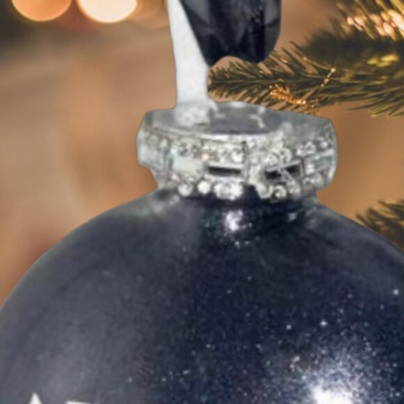 Christmas Ornament, Holiday Gift, Social Media Inspired Present, Vinyl, Glitter - Picture 8 of 12